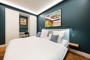 Unclassified image, 5 of 50, button