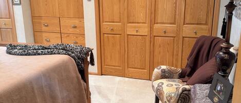 3 Schlafzimmer, Bügeleisen/Bügelbrett, kostenloses WLAN, Bettwäsche
