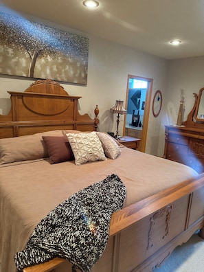 3 habitaciones, tabla de planchar con plancha y wifi gratis