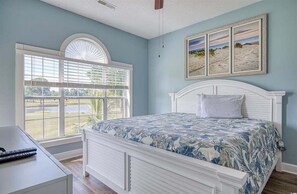 2 bedrooms, free WiFi, bed sheets - Spacious 2 BR Condo with Golf Course Views! Magnolia Place 202 (Myrtle Beach)