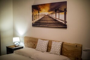 4 slaapkamers, een strijkplank/strijkijzer, wifi, beddengoed