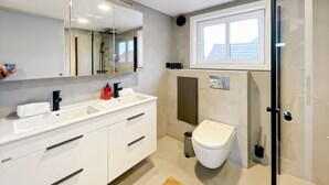 Apartment, 2 Bedrooms, Patio, City View | Bathroom - Nostalgic Nook 27 by Stavanger BnB (Stavanger)