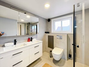 Apartment, 2 Bedrooms, Patio, City View | Bathroom - Nostalgic Nook 27 by Stavanger BnB (Stavanger)