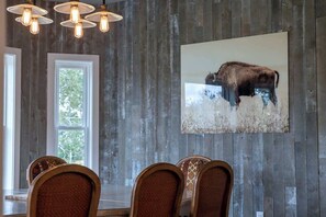 Dining - Teton Homestead: Lodge Near Targhee & YNP (Driggs)
