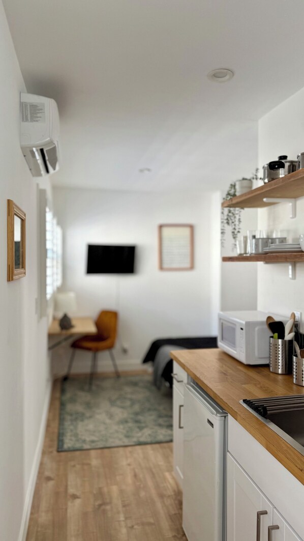 1 chambre, fer et planche à repasser, Wi-Fi, draps fournis