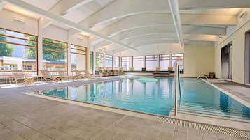 Inomhuspool och uppvärmd pool