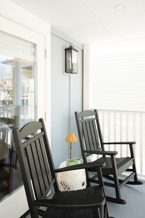 Property grounds - Newly Restored Historic Home, Close to King! (Charleston)