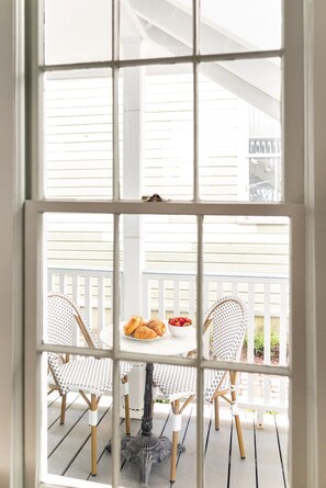 Dining - Newly Restored Historic Home, Close to King! (Charleston)