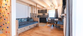 Holiday Apartment 'Berg' with Mountain View, Shared Garden and Wi-Fi