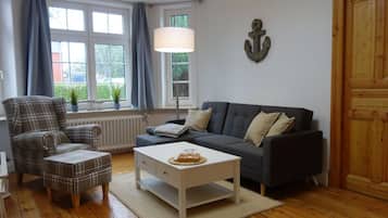 Fernseher, DVD-Player, Stereoanlage