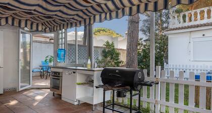 Studio 'Casa Tranquila Al Lado De La Playa' with Mountain View, Wi-Fi and Air Conditioning