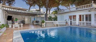 Studio 'Casa Tranquila Al Lado De La Playa' with Mountain View, Wi-Fi and Air Conditioning