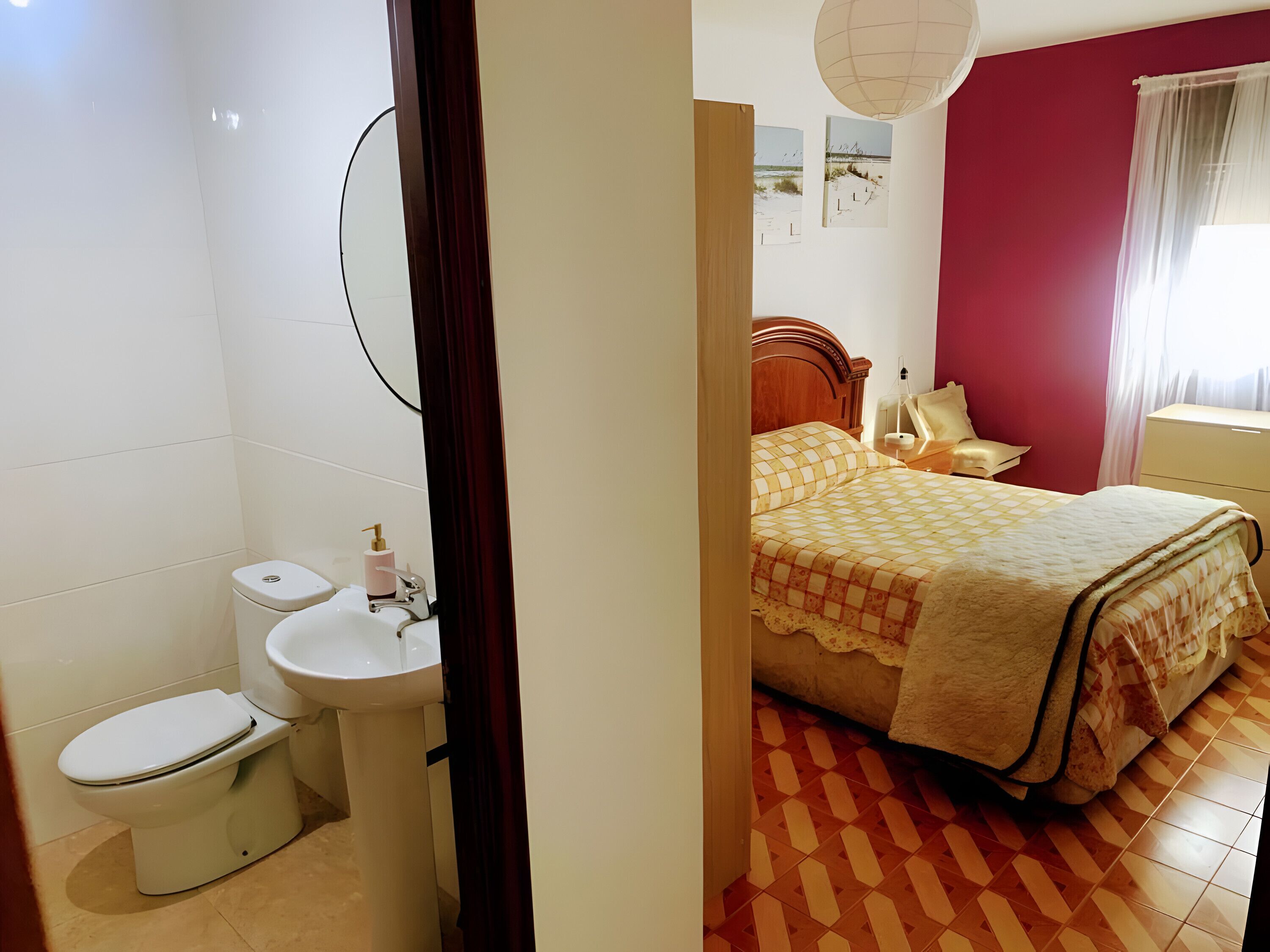 Ducha, secador de pelo y toallas