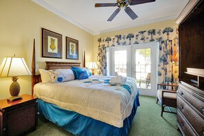 3 bedrooms, desk, iron/ironing board, travel crib
