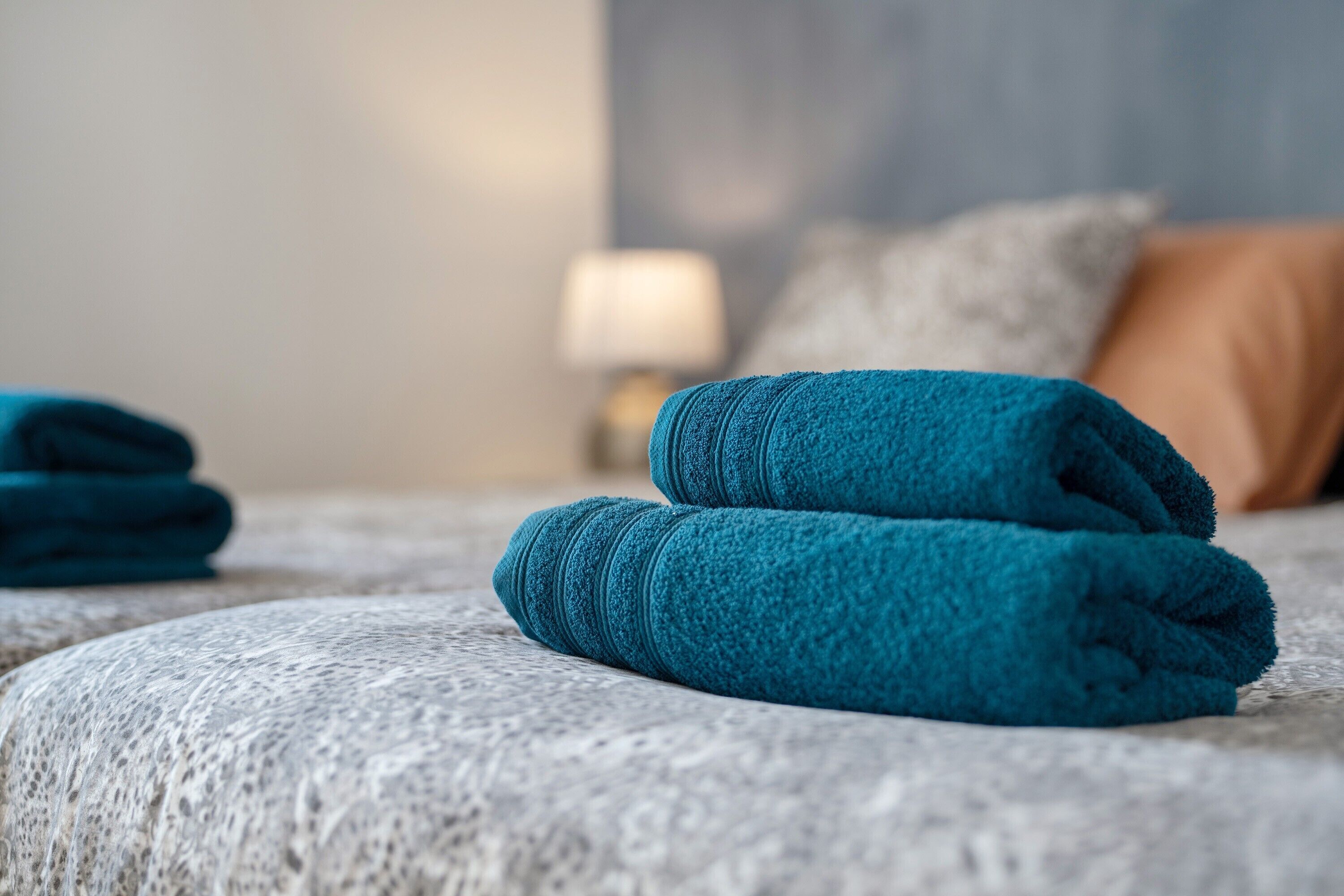 2 dormitorios, tabla de planchar con plancha, wifi gratis y ropa de cama