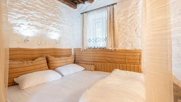 1 chambre, fer et planche Ă repasser, Wi-Fi gratuit, draps fournis