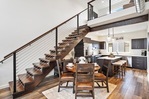 Interior - New! 30-Day Rental, with communal hot tub & fitness center in Whitefish (Whitefish)