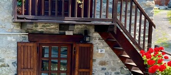 Camera 'Tillier' con vista sulle montagne, balcone e Wi-Fi