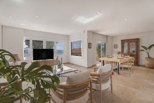 Ferienvilla 'Spinnaker Playa' mit Meerblick, privater Terrasse und Wi-Fi