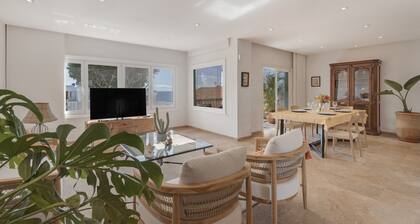Ferienvilla 'Spinnaker Playa' mit Meerblick, privater Terrasse und Wi-Fi