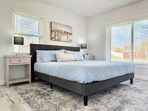 4 bedrooms, desk, iron/ironing board, travel crib