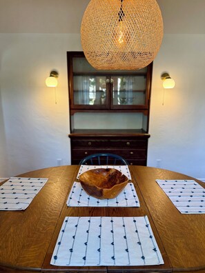 Dining - Charming, Historic 2-bedroom house in Coronado (Coronado)