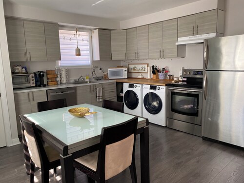 Cozy & Bright Apartment in the Historic city of Old Terrebonne