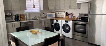 Cozy & Bright Apartment in the Historic city of Old Terrebonne