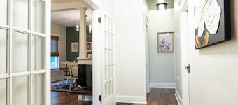 Anderson Cottage: comfy 3 bedroom near stadium, winery, airport, & golf course!