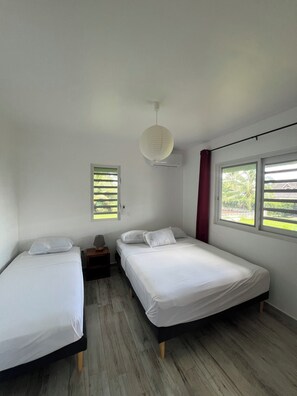 1 habitación, tabla de planchar con plancha, wifi y ropa de cama 