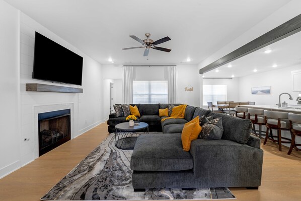 Téléviseur connecté, foyer, livres