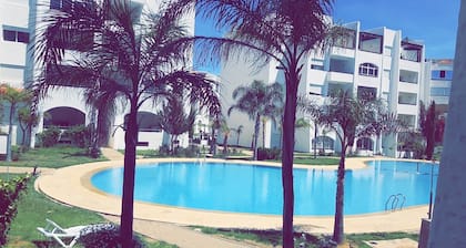 Luxury apartment with breathtaking sea and pool views