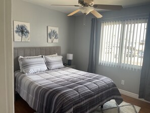 4 bedrooms, iron/ironing board, travel crib, free WiFi