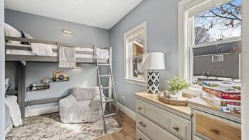 4 chambres, fer et planche Ă repasser, Wi-Fi, draps fournis