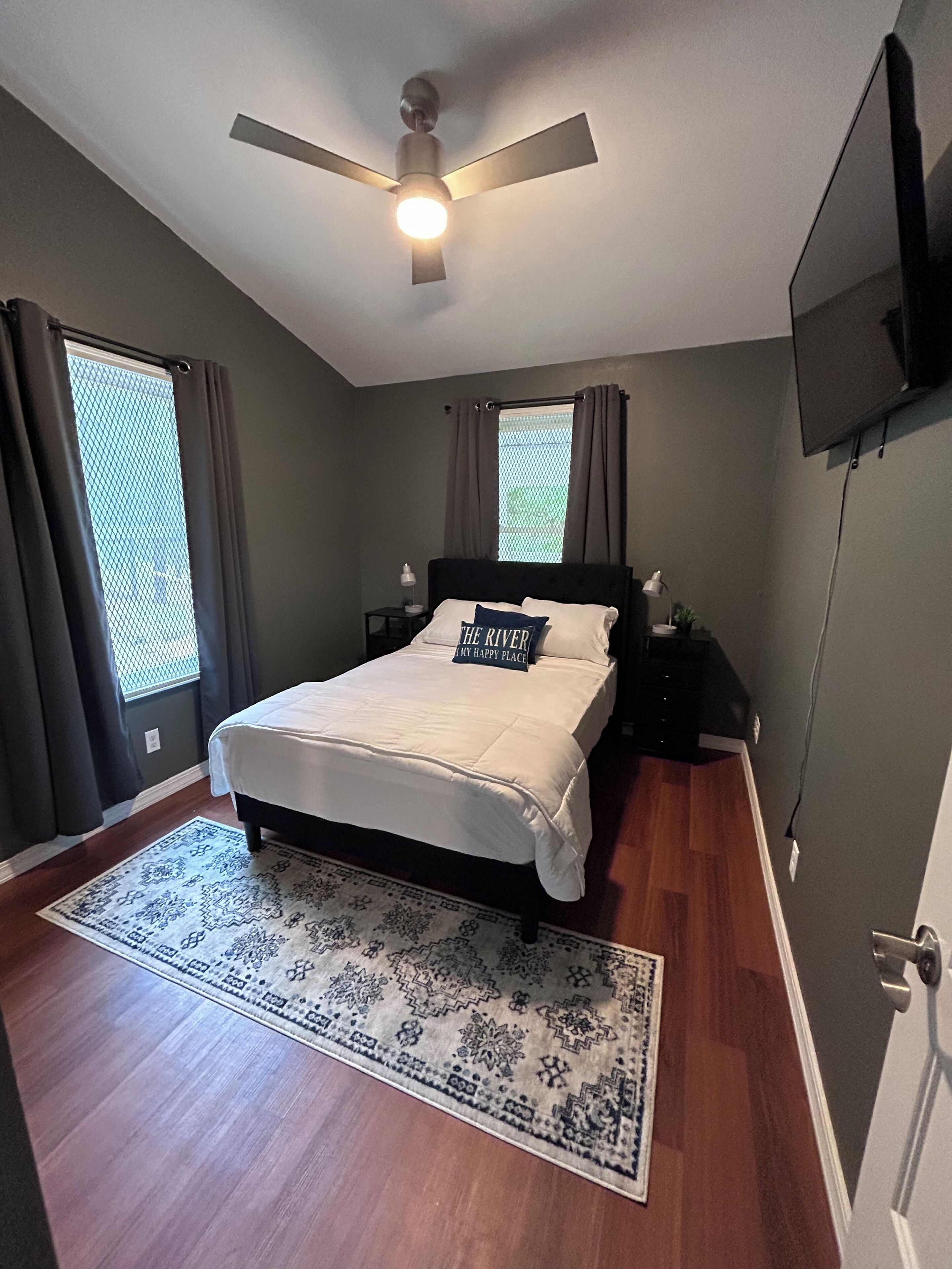 5 bedrooms, iron/ironing board, travel cot, free WiFi