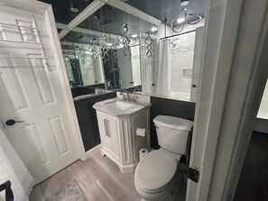 Regadera, tina de hidromasaje, amenidades de baño ecológicas 