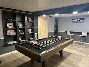Spielezimmer
