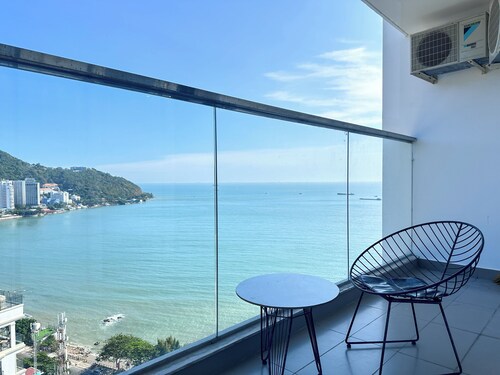 Luxury Mermaid Seaside Condotel Vung Tau