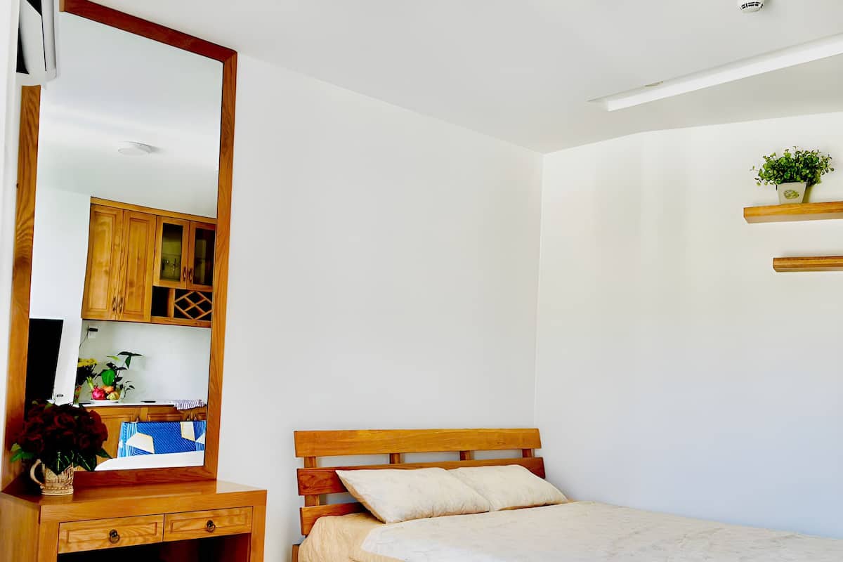 Deluxe Double Room | 1 bedroom, free minibar items, free WiFi, bed sheets