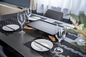 雪櫃、微波爐、爐具、電熱水壺