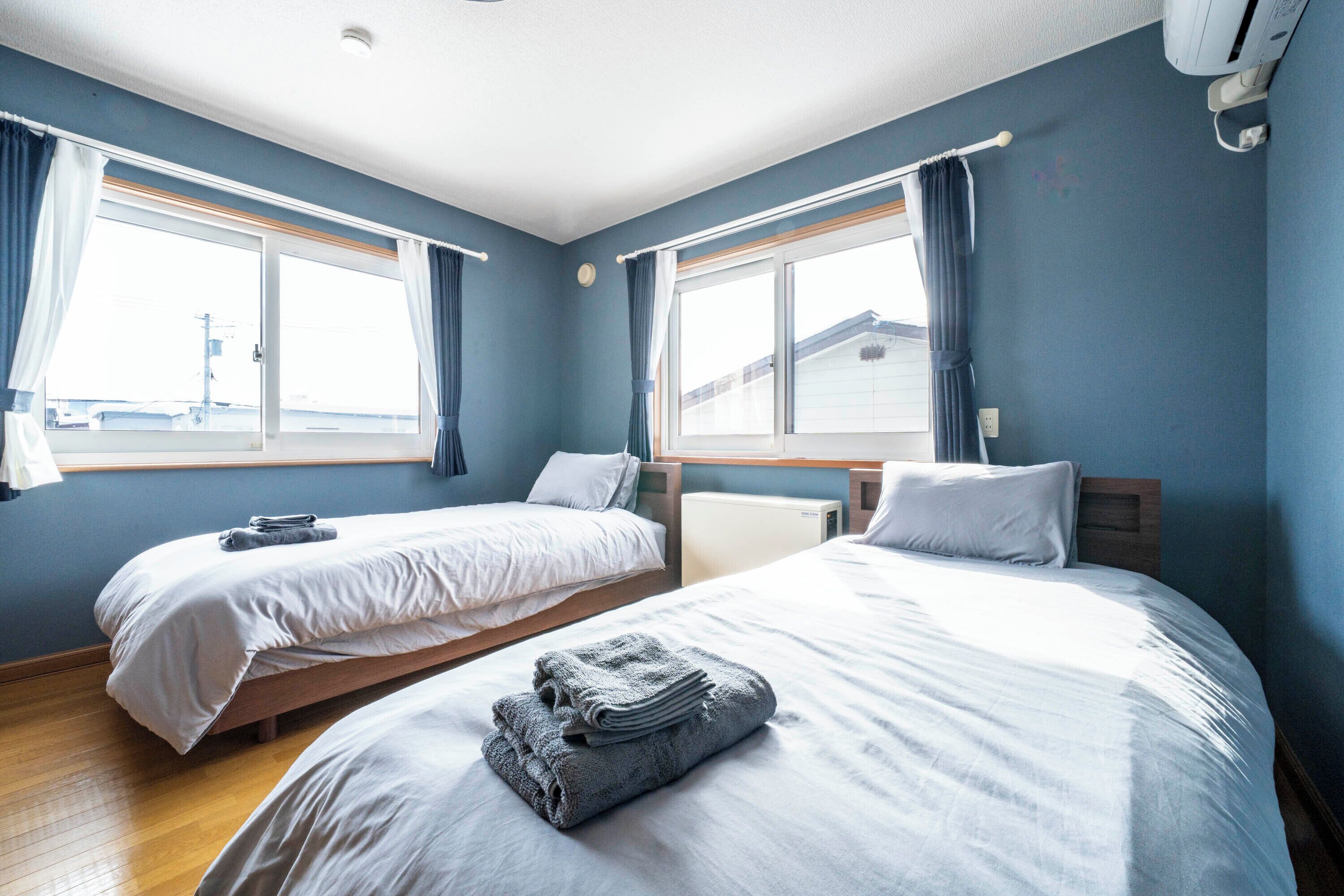 4 bedrooms, iron/ironing board, free WiFi