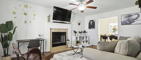 TV connectée, cheminée