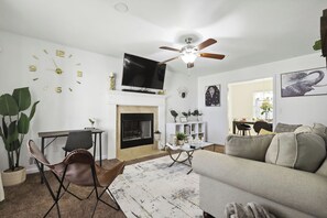 TV connectée, cheminée