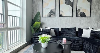 Charming 2-bedroom in Atlanta with HUGE PRIVATE rooftop terrace