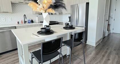 Charming 2-bedroom in Atlanta with HUGE PRIVATE rooftop terrace