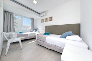 2 slaapkamers, een kluis op de kamer, een strijkplank/strijkijzer