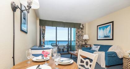 Tropical Paradise Oceanfront Suite Stunning 6th-Floor Retreat