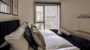 2 bedrooms, iron/ironing board, WiFi, bed sheets