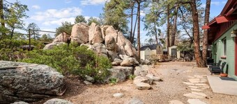 Cozy 3 bedroom retreat near downtown Prescott!