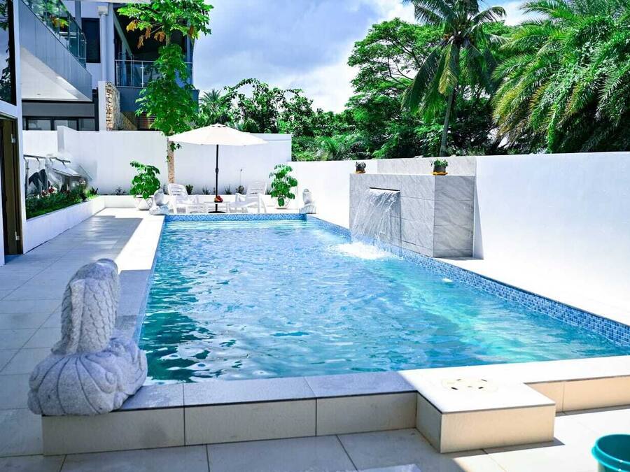 Kolam renang outdoor